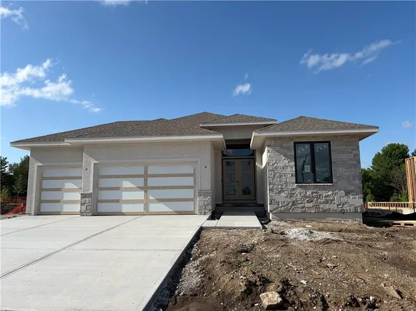 3040 W 133rd St, Leawood, KS 66209