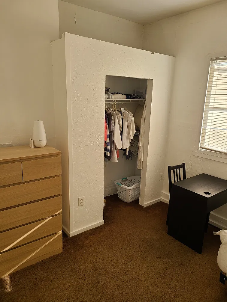 3 bed, 1000 sqft, $1,800 — Photo 3