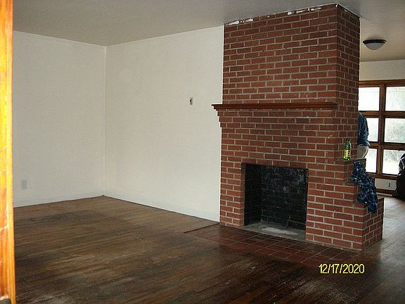 5th image of 1117 Hollywood Dr