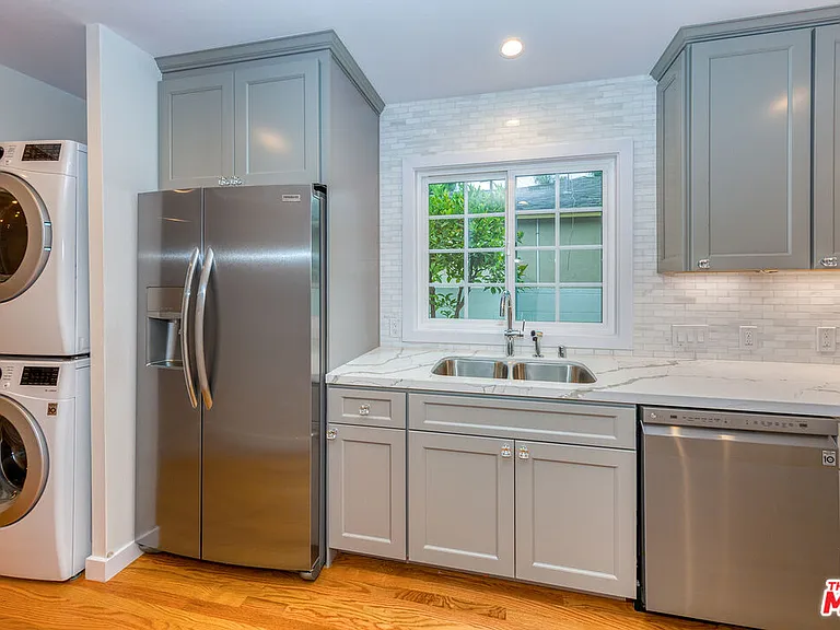 4182 Jackson Ave — Photo 7