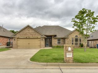 10815 Garrett Cole Dr, Midwest City, OK 73130
