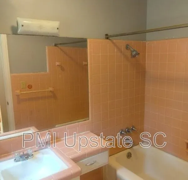 129 Academy St — Photo 10