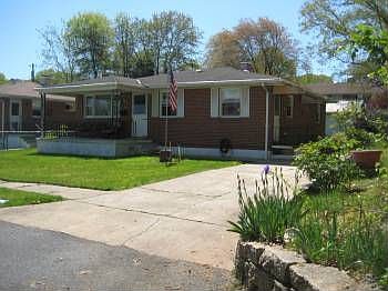 1st image of 307 Essex Ave
