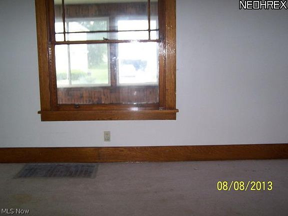 5th image of 298 E 2nd St