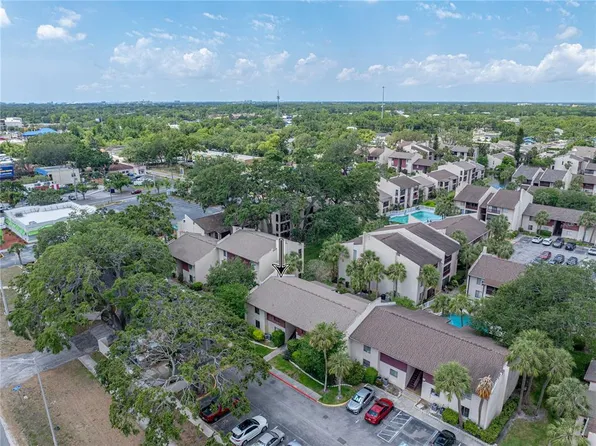 8636 TAHOE COURT #11, TAMPA, FL 33614