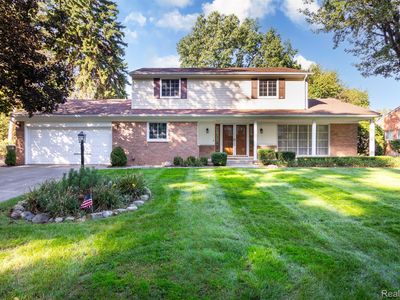 19891 Thousand Oaks Dr, Clinton Township, MI, 48036