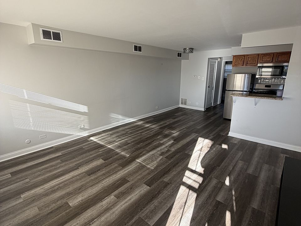 1st image of 3018 E Cheltenham Pl #3B