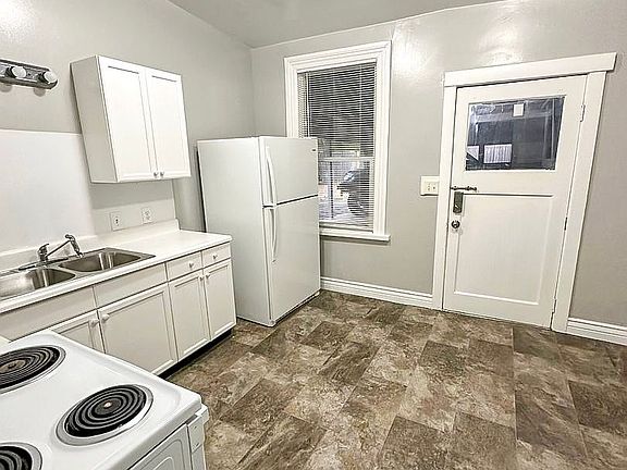 3rd image of 1738 Washington Blvd #C