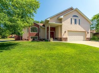 1899 Sunrise Ct, Eagan, MN 55122