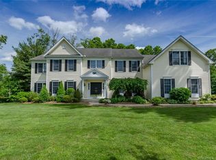 12 Avalon Ln, Marlborough, CT 06447