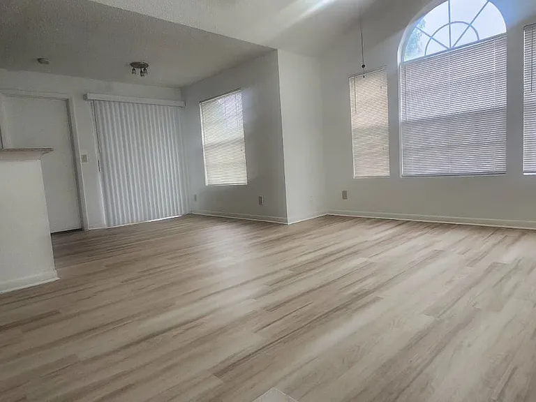 11562 Westwood Blvd #922 — Photo 5