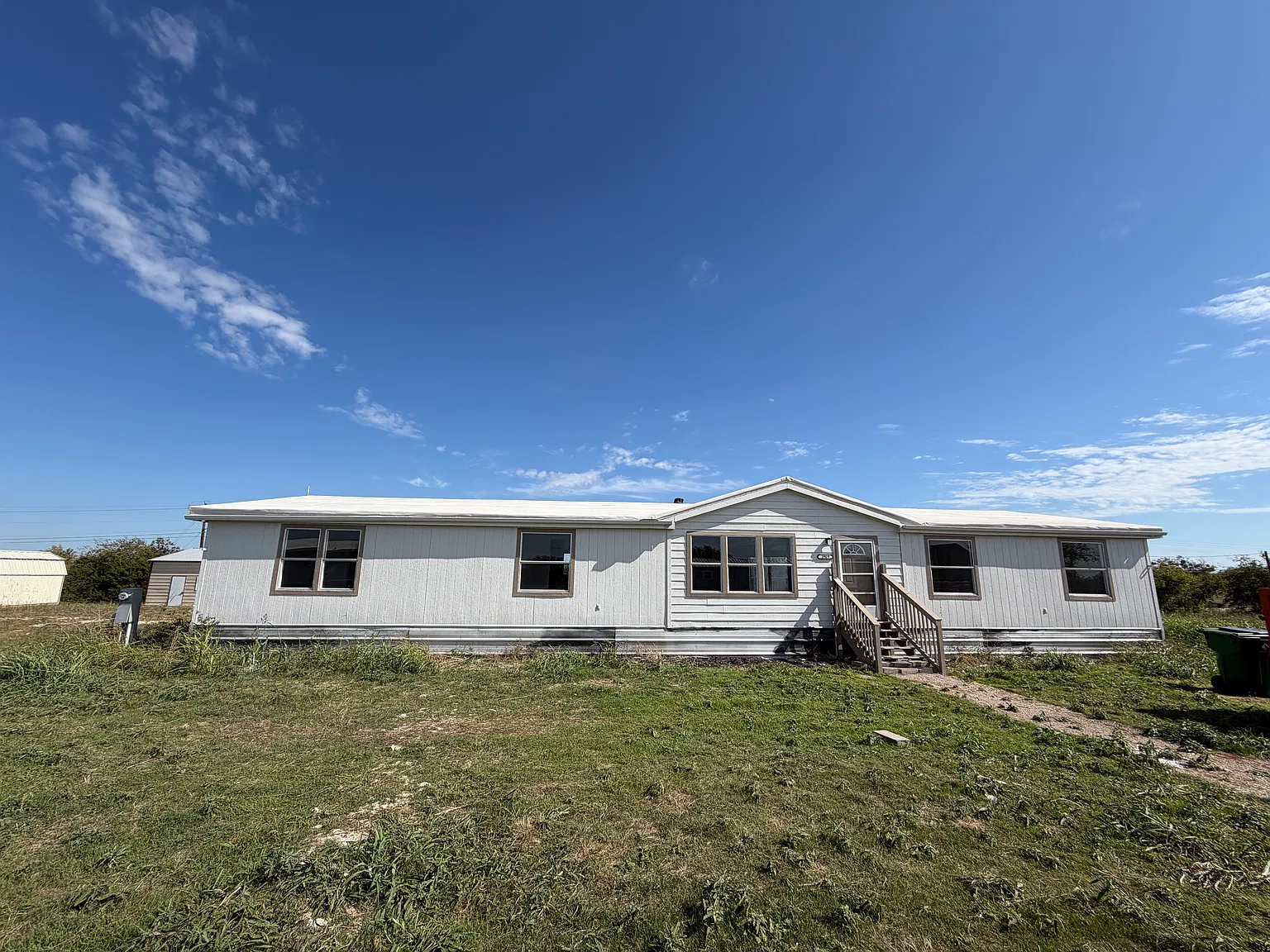 4 bed, 2450 sqft, $1,800 — Photo 1
