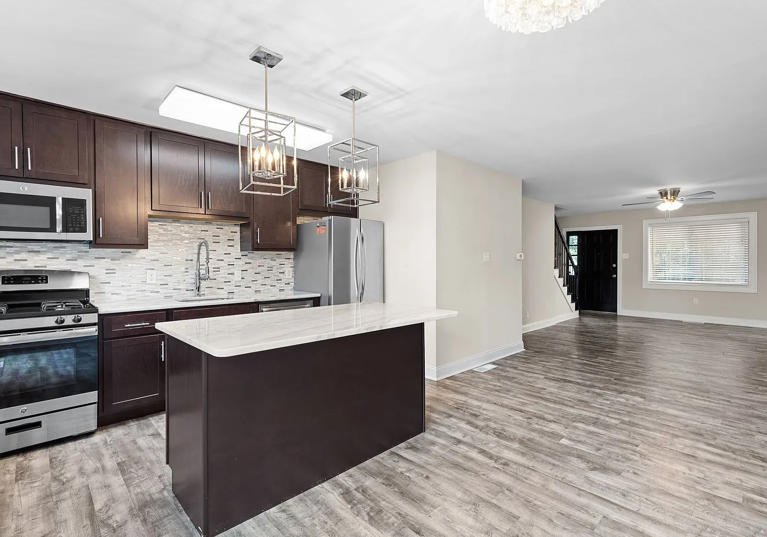 Anic Townhomes — Photo 1