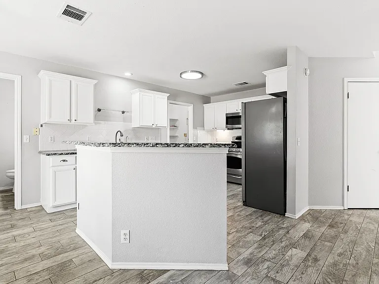 16802 Bailey Jean Dr — Photo 9