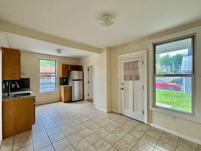 62 W Bridge St #3 — Photo 6