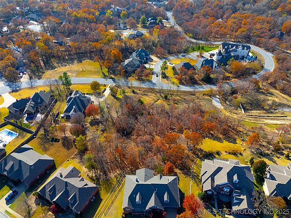 4th image of E Old North Rd