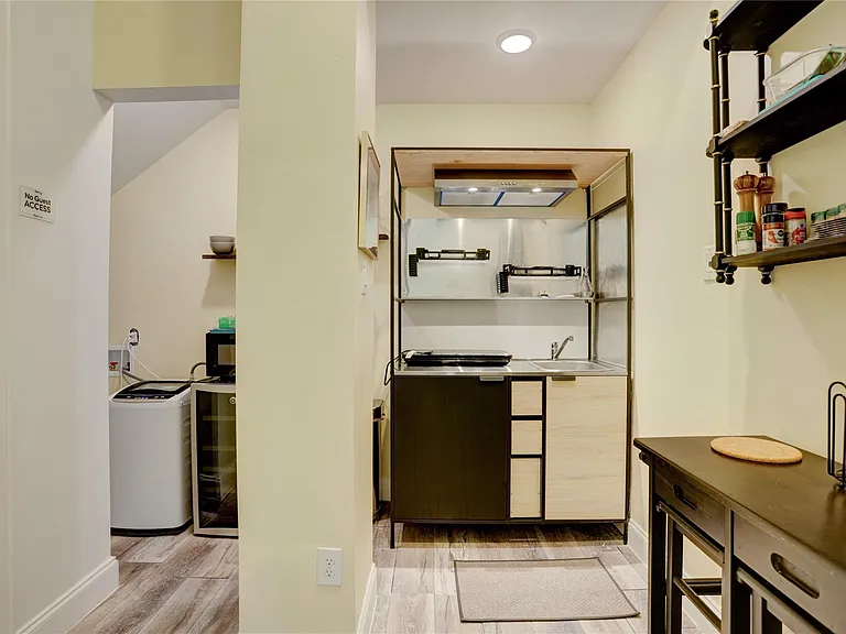 2403 Jackson St #C — Photo 10