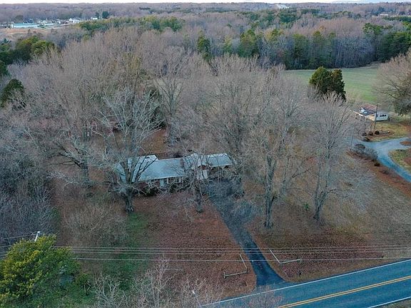 4th image of 3180 Williston Rd