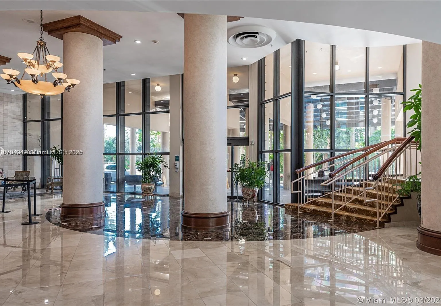 The Plaza Of Bal Harbour — Photo 3