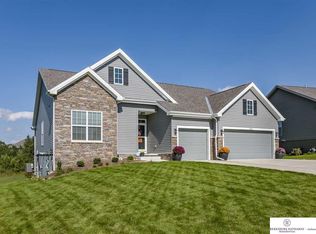 11914 Ashwood Dr, Bennington, NE 68007