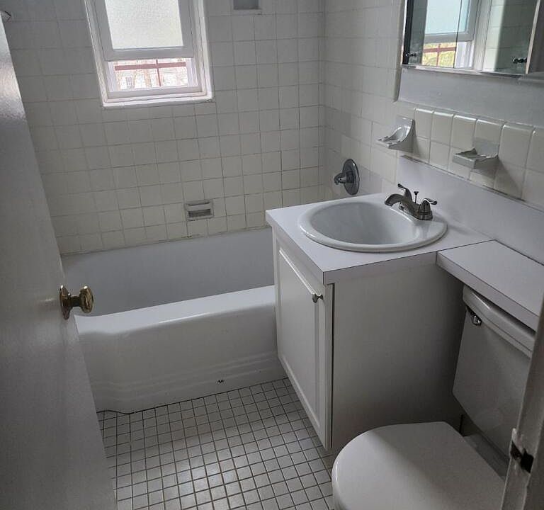1st image of 700 Scarsdale Ave #3H