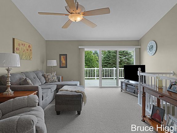 4th image of 614 Oriole Ct #7