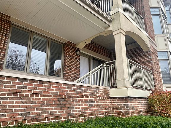 3rd image of 445 Village Grn Unit 208