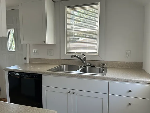 307 W Ells Ave — Photo 16