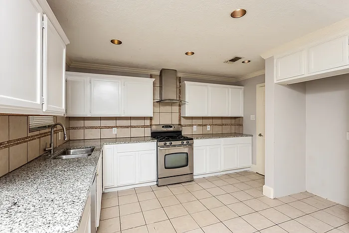 6909 Valhalla Rd — Photo 8