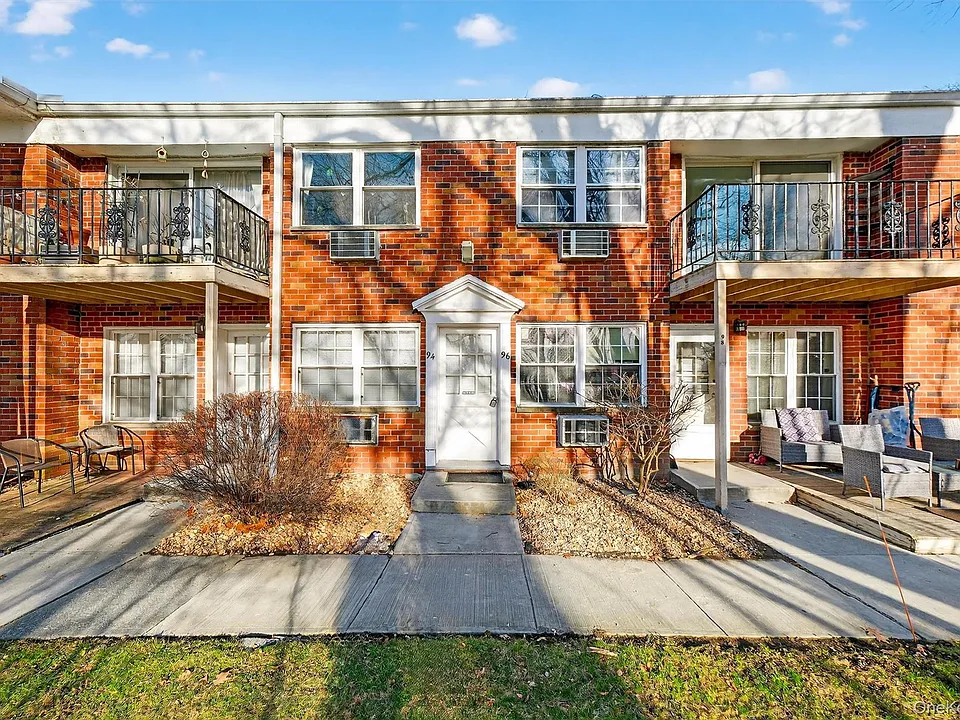 4 Colonial Rd #96