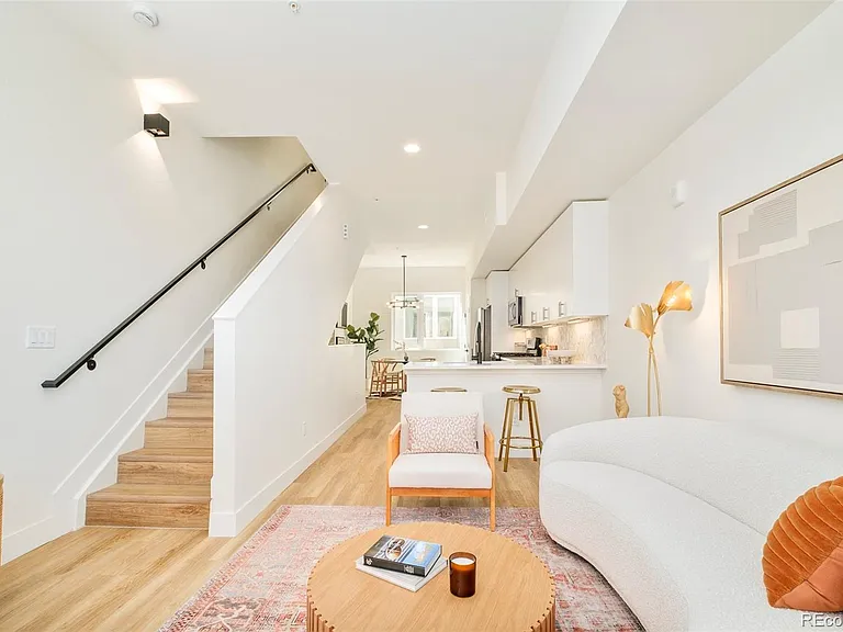 2105 S Galapago St #12 — Photo 17