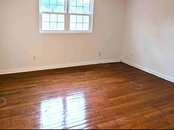4th image of 11912 Tarragon Rd #E