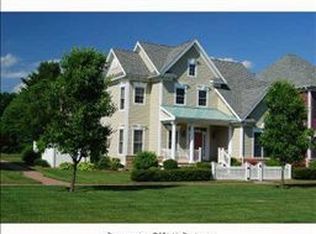 11 Billingsgate Dr, Simsbury, CT 06070