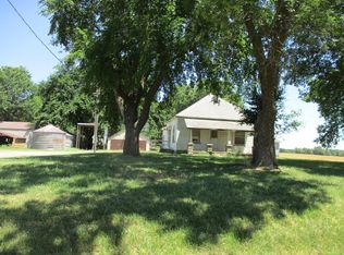 5767 SW Wyandotte Rd, Columbus, KS 66725