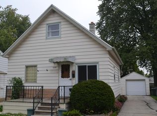 2142 S 90th St, West Allis, WI 53227