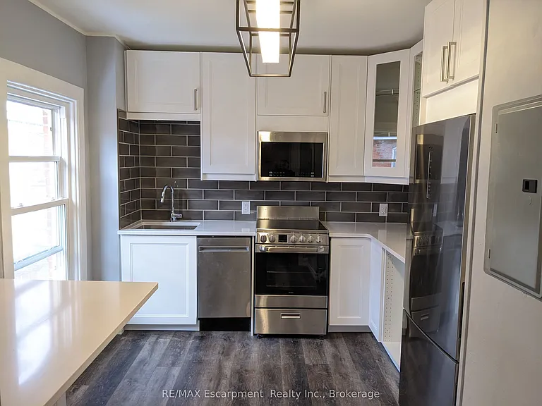 158 James St #2 — Photo 3