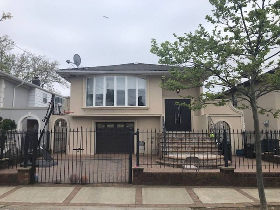 1st image of 2514 E 66th St