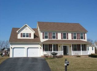 18 Silver Maple Dr, Boiling Springs, PA 17007