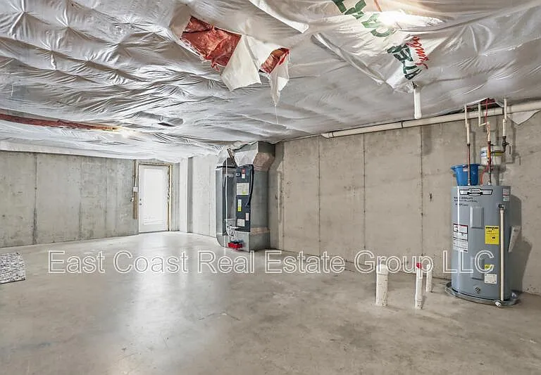 24 Mabel Ln — Photo 29