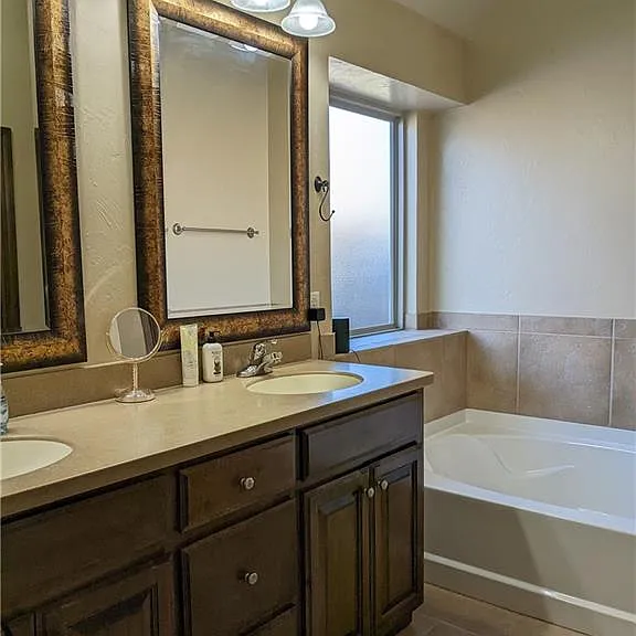 2508 Black Oaks Cir — Photo 15