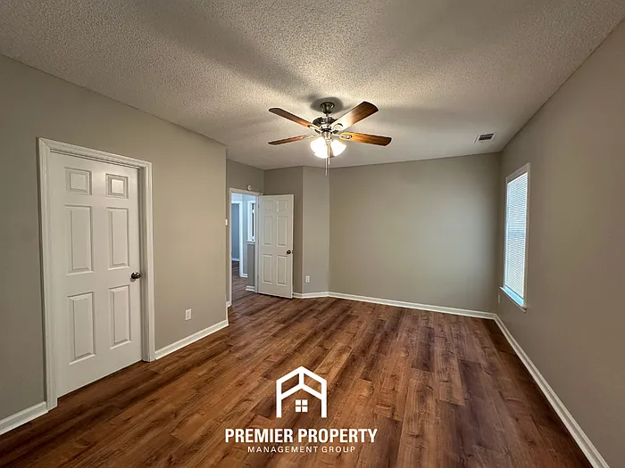 993 Nolan Ln — Photo 12