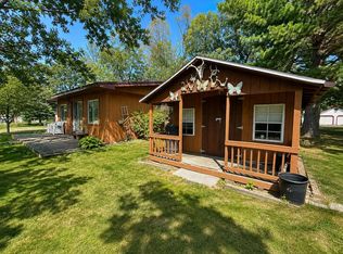 22713 Pogy Lake Dr, Evart, MI 49631