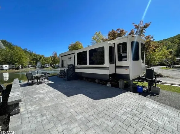 4229 E Pkwy #348-lot 348, Gatlinburg, TN 37738