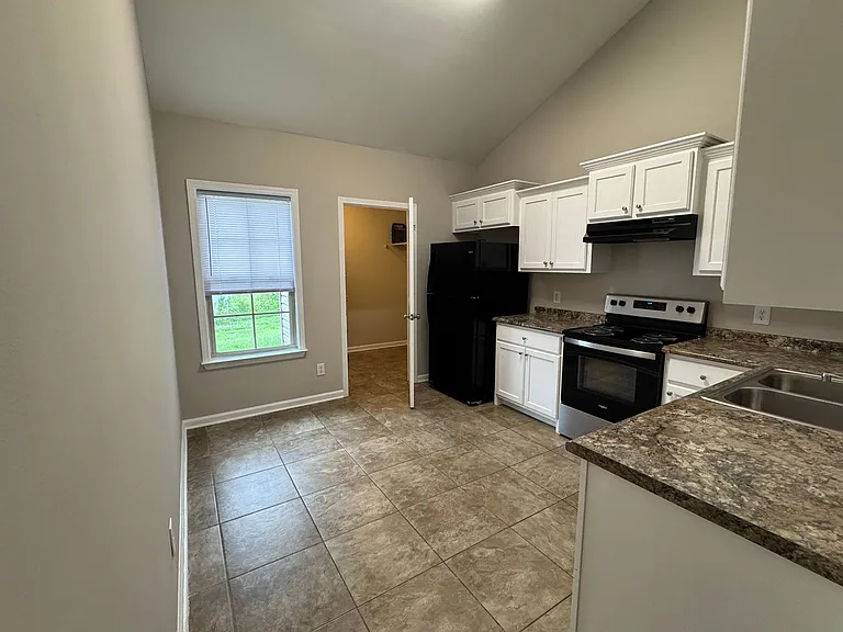 1503 Gambill Wood Dr — Photo 9
