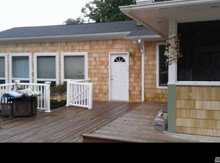 277 Middle Rd, Blue Point, NY 11715