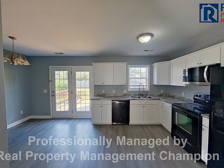 27 Jasmine Ln — Photo 5