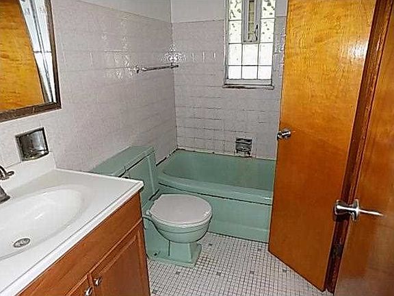 5th image of 5710 Rodgers St