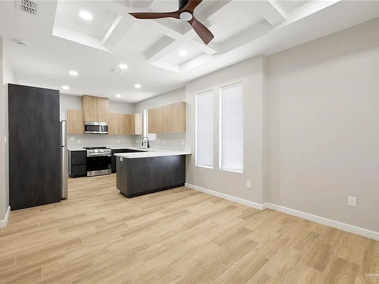 105 San Jose #1 — Photo 5