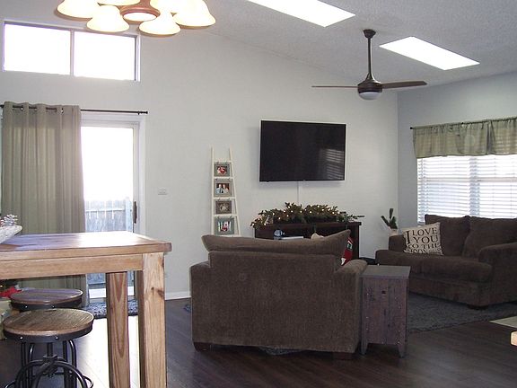 4th image of 1811 Appaloosa Dr