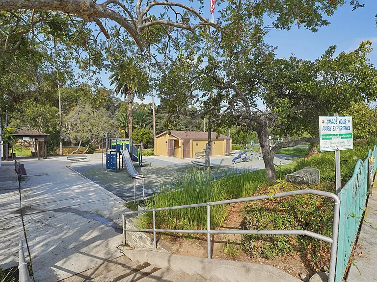 Ladera Apartments — Photo 31